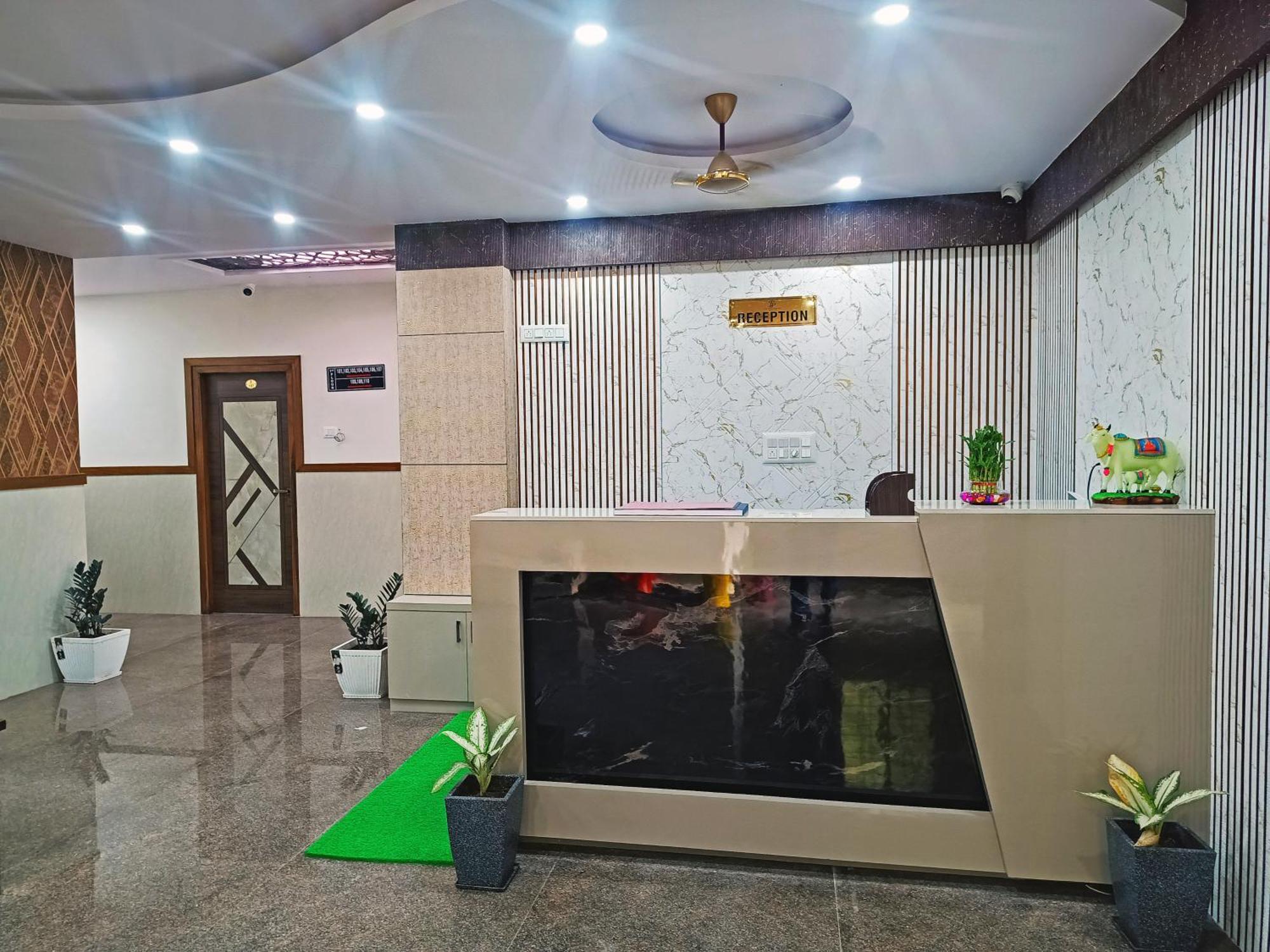 Hotel Achhu Palace Bengalúr Exteriér fotografie