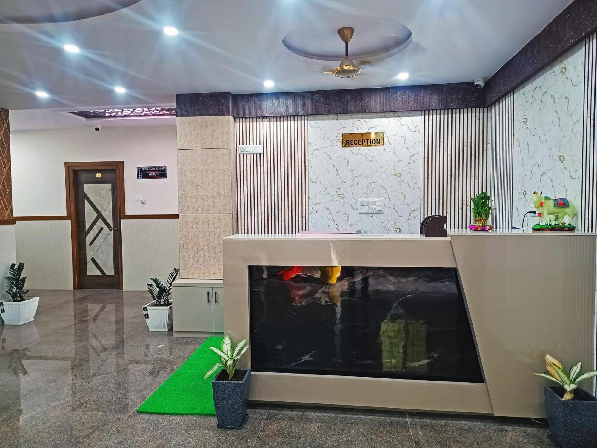 Hotel Achhu Palace Bengalúr Exteriér fotografie