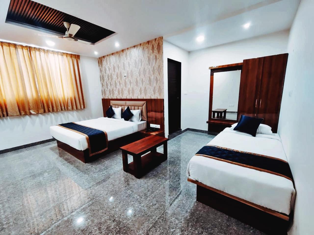 Hotel Achhu Palace Bengalúr Exteriér fotografie