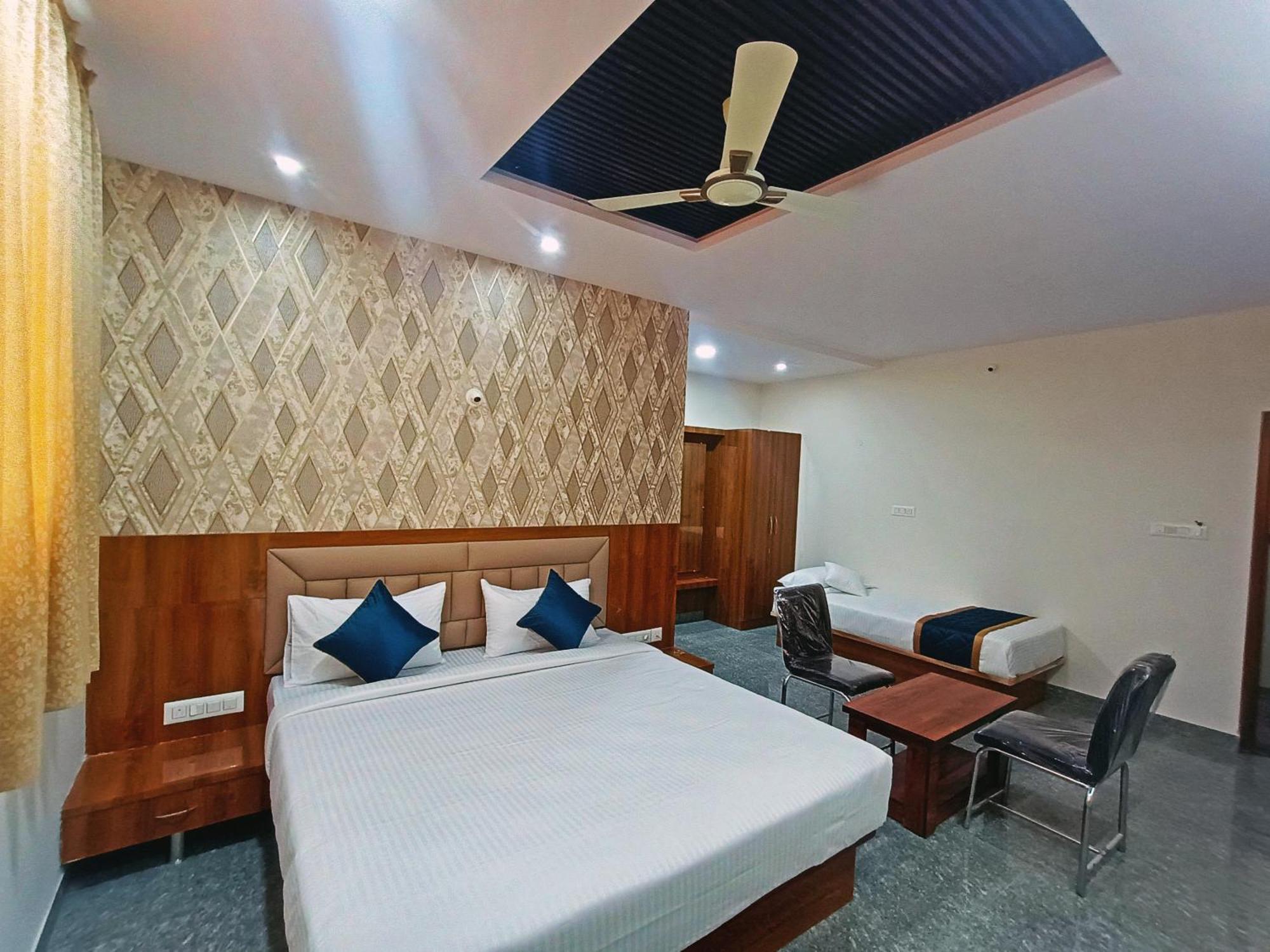 Hotel Achhu Palace Bengalúr Exteriér fotografie